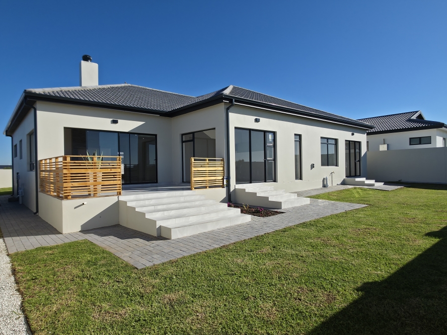 4 Bedroom Property for Sale in Fountains Estate Eastern Cape